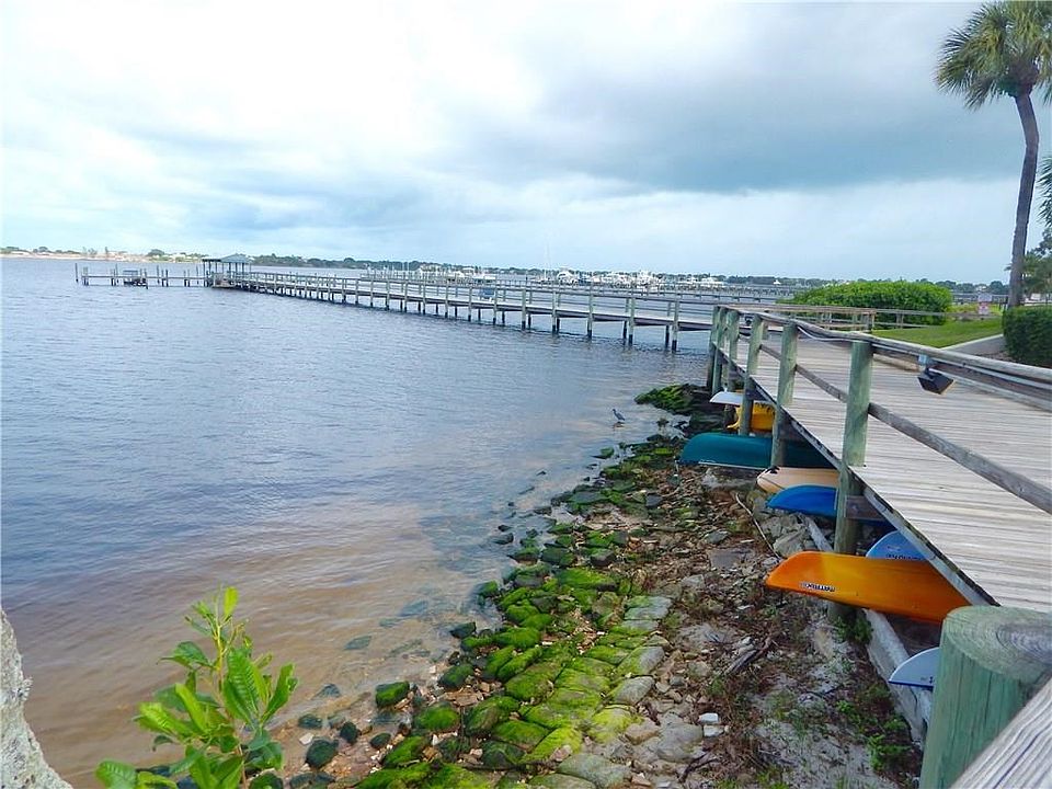 Pierpoint Pier and Kayak/Canoe Storage Area