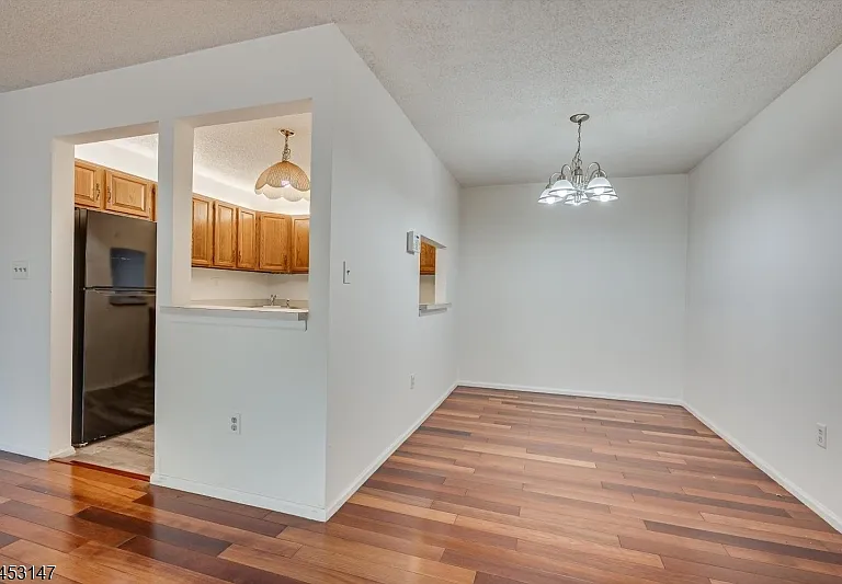 57 Lindsey Ct — Photo 9