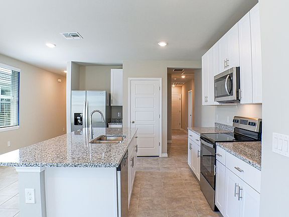 5th image of 44229 Saddlewood Ct