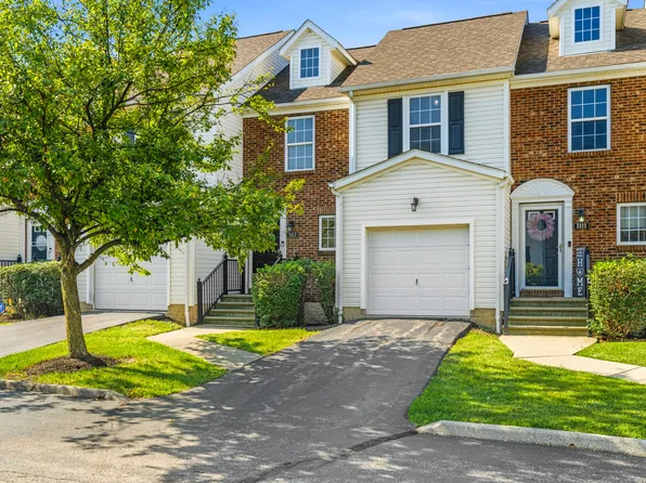 1113 Green Knoll Dr, Columbus, OH 43081