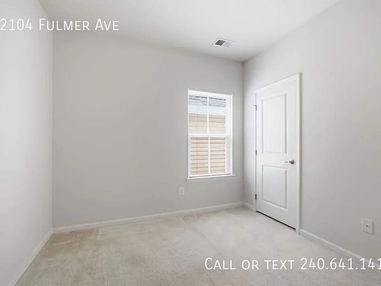 22104 Fulmer Ave — Photo 18