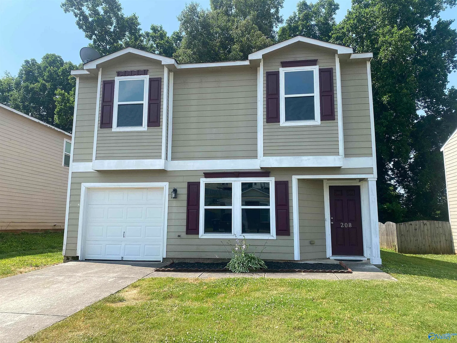 3 bed, 2.5 bath, 1809 sqft, $1,650 — Photo 1