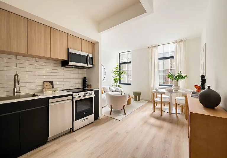 110 W 32nd St #5M — Photo 1