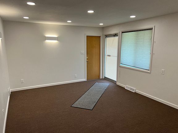 3rd image of 2122 9th St Suite 3