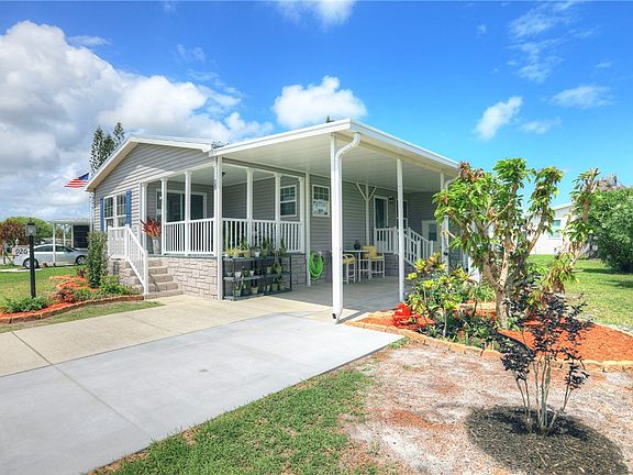 2nd image of 926 Oriole Cir