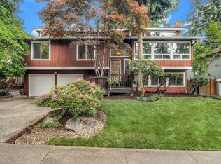 18714 SE 45th St, Issaquah, WA 98027