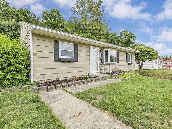 3rd image of 675 Mohican Ave