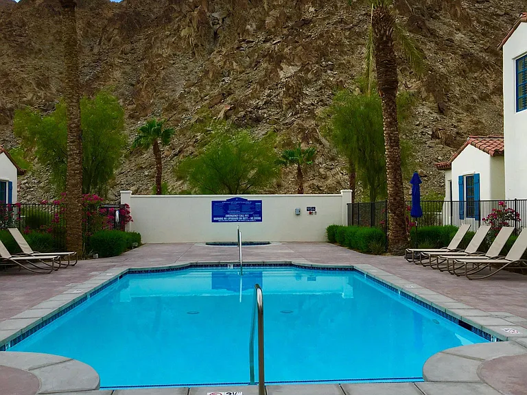 POOL STEPS AWAY