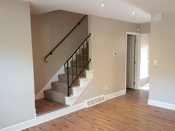 2nd image of 3481 Sunset Dr