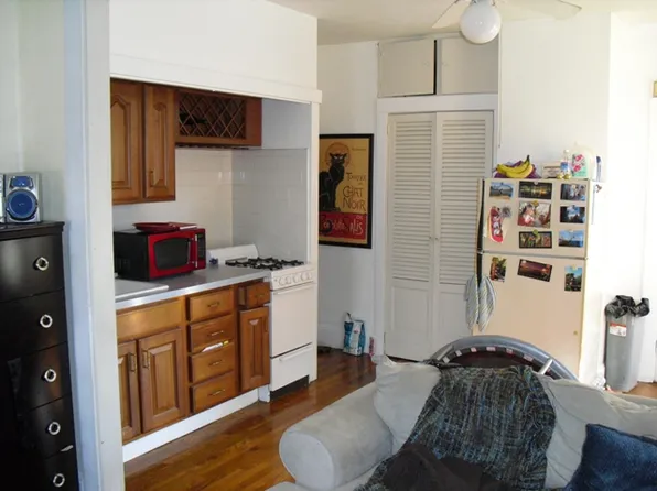 15 Gordon St APT 1B, Waltham, MA 02453