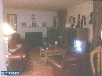 5th image of 315 Evergreen Dr