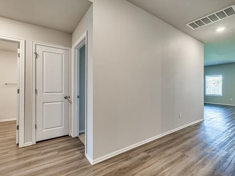 3102 Debbie Ln — Photo 12