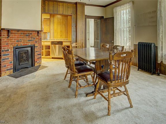 3rd image of 546 Franklin Ave