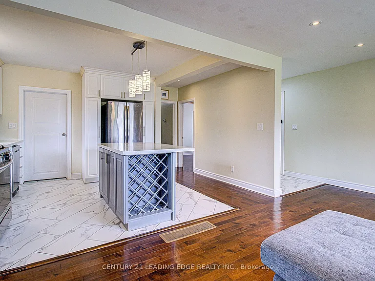124 Haileybury Dr — Photo 18