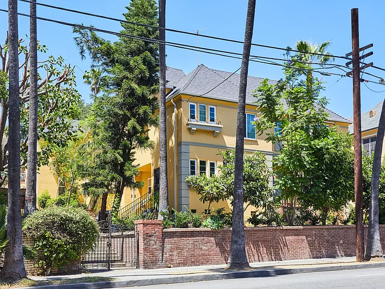 Classic Hollywood Charm Meets Modern Living — Photo 1
