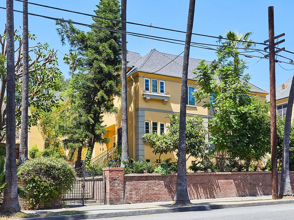 Classic Hollywood Charm Meets Modern Living