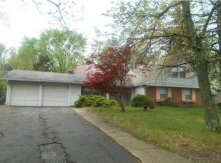 151 Club House Dr, Willingboro, NJ 08046