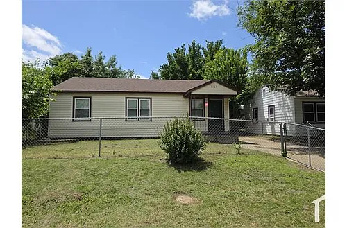 3120 E Woodrow St Photo 1 3120 E Woodrow St Photo 1