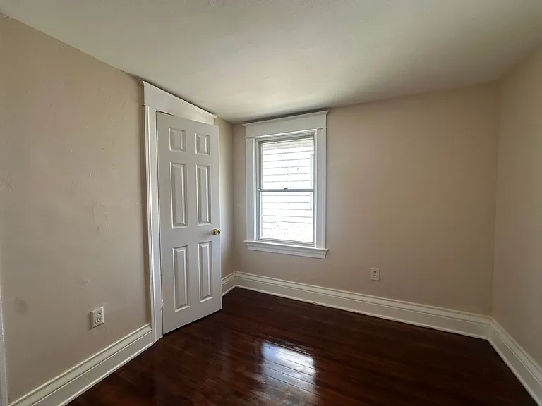 768 Flower City Park — Photo 37