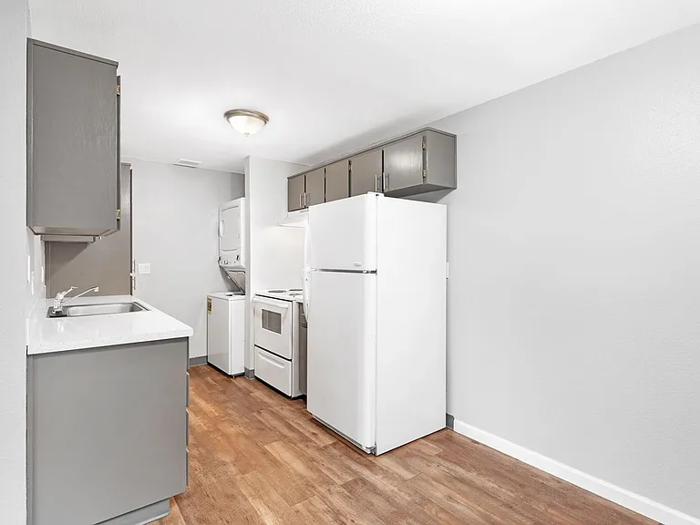 12150 SW Allen Blvd — Photo 11