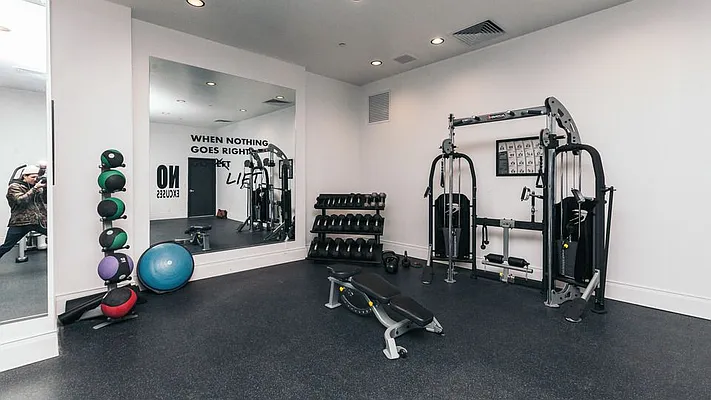 Rented by Nooklyn NYC LLC | media 12