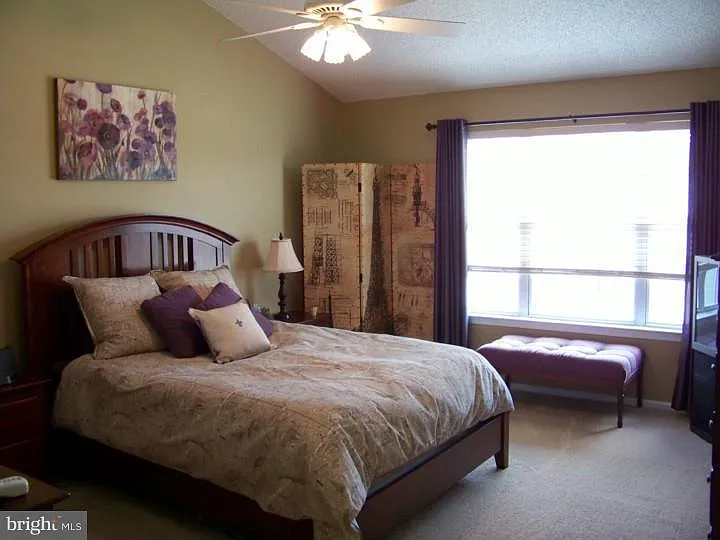 105 Broadleaf Pl — Photo 4