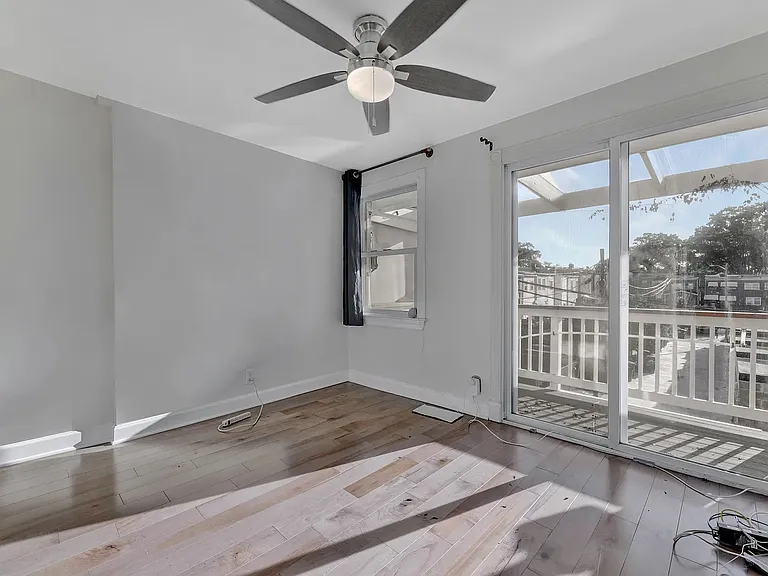 639 20th St NE — Photo 16