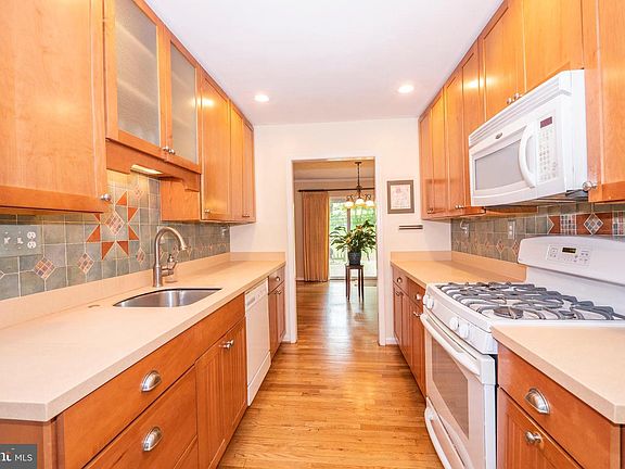 5th image of 5324 Trailway Dr