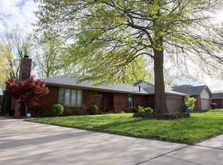 1734-1736 E Lark, Springfield, MO 65804