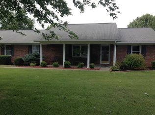 3911 Hayden Rd, Owensboro, KY 42303