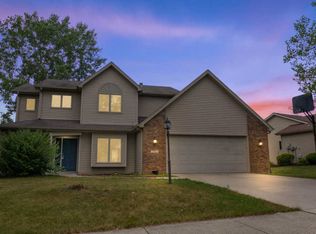 7901 Crosshill Ct, Fort Wayne, IN 46825