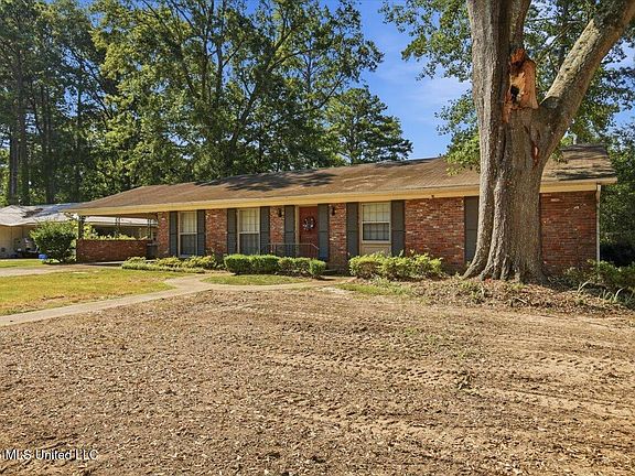 2nd image of 5227 Saratoga Dr