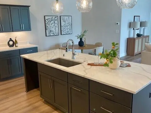 847 North Verona CIRCLE #5, Grafton, WI 53024