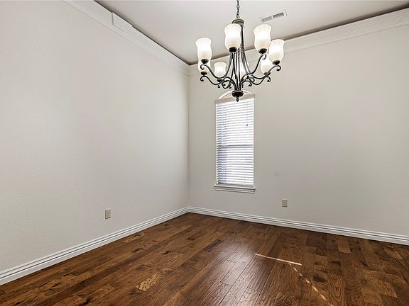 4th image of 3300 NW Park Hill Blvd