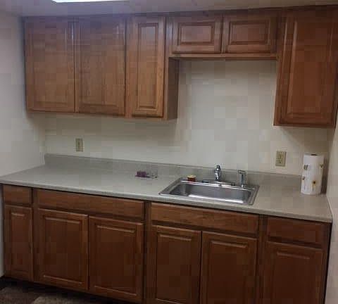 Kitchen - new floor and cabinets