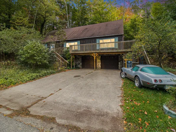 4504 N Lakeshore Dr, Ludington, MI 49431