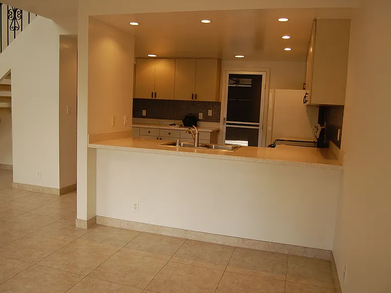 559 Keolu Dr — Photo 10