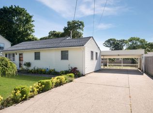 11 Anne Rd, Centereach, NY 11720