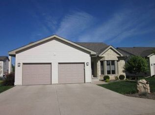 5582 Chip Shot Cir, Burlington, IA