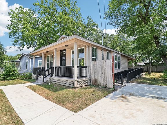 3rd image of 306 Joe Blanks St