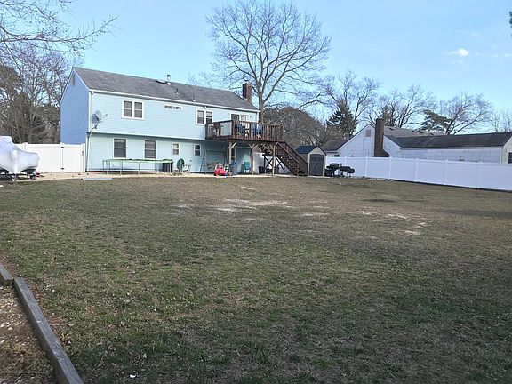 4th image of 1004 Eastwind Ave