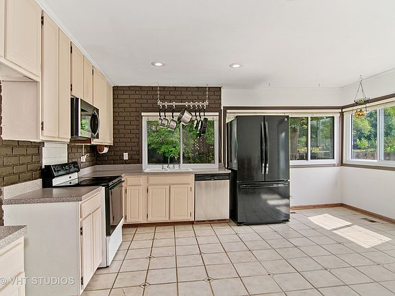 3rd image of 5930 W Andover Dr