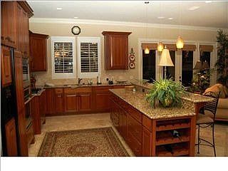 3rd image of 2528 Vineyard Ln