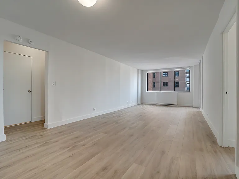 300 Mercer St #21D — Photo 10