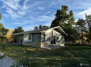 114 S State Frontage Rd #A, Tonasket, WA 98855