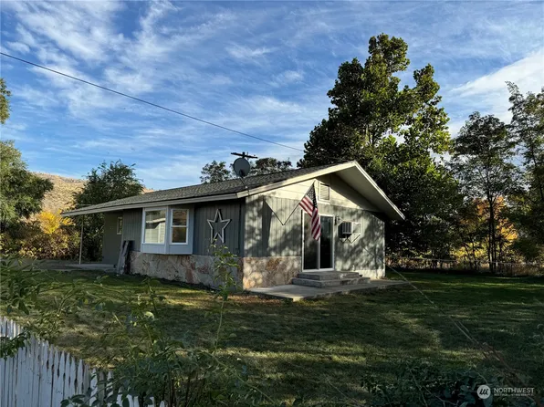 114 State Frontage Road #A, Tonasket, WA 98855