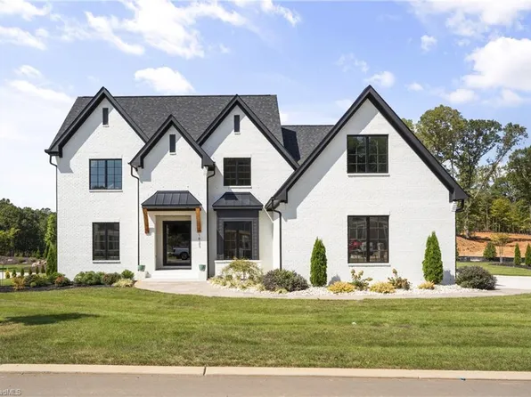 1823 Chanterelle Ct, Winston Salem, NC 27106