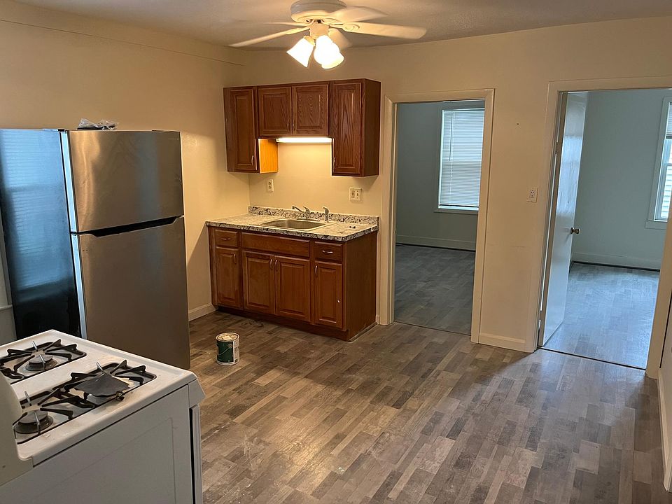 1st image of 8 Gorman Ave #1