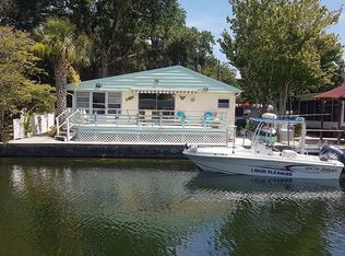 5312 Circle Dr, Weeki Wachee, FL 34607