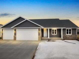 1956 Golden Gate Way, Holmen, WI 54636